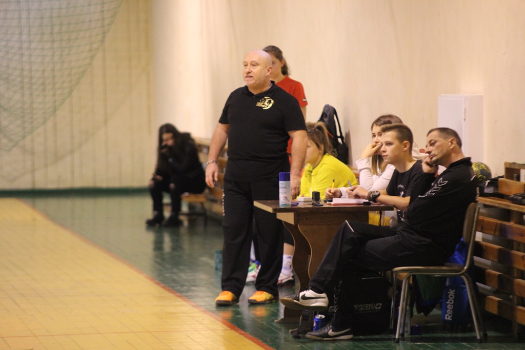 Derby regionu dla piłkarek ręcznych legnickiej Dziewiątki