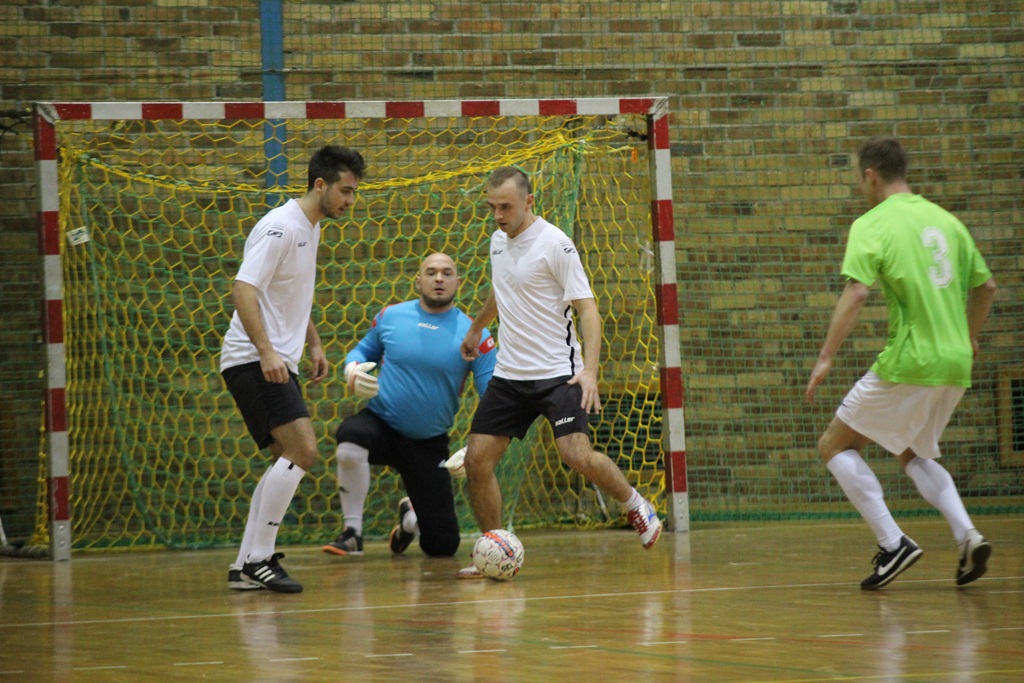 1. LLH: Wysoka wygrana mistrza. Wietrzak Team liderem