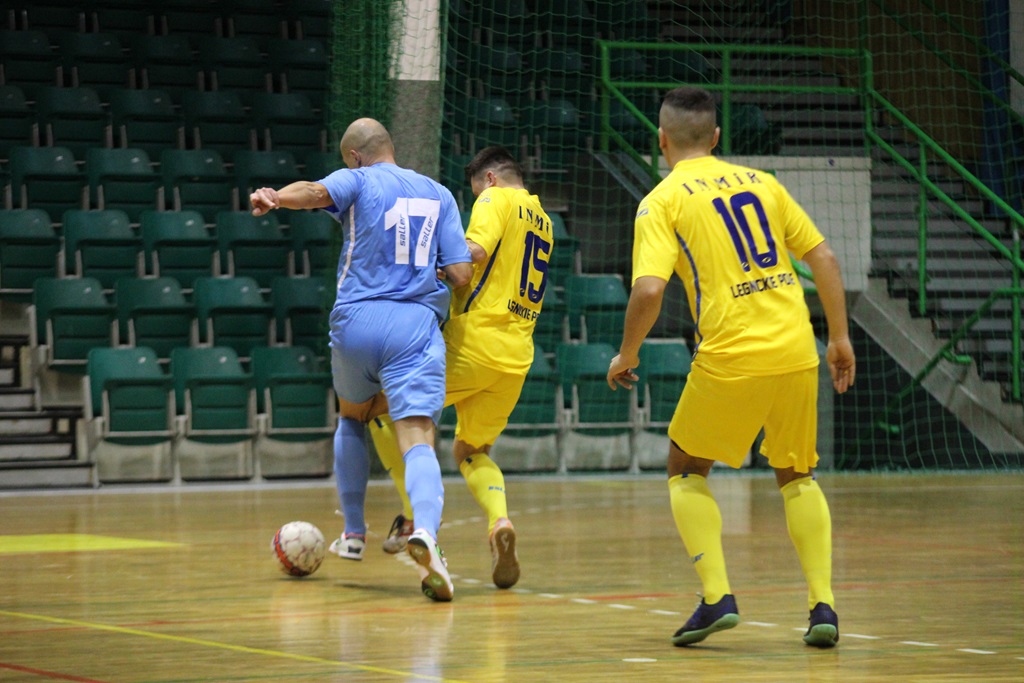 1. LLH: Wysoka wygrana mistrza. Wietrzak Team liderem
