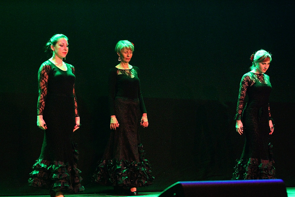 Pełna widownia na pokazie tańca flamenco w Sali Maneżowej