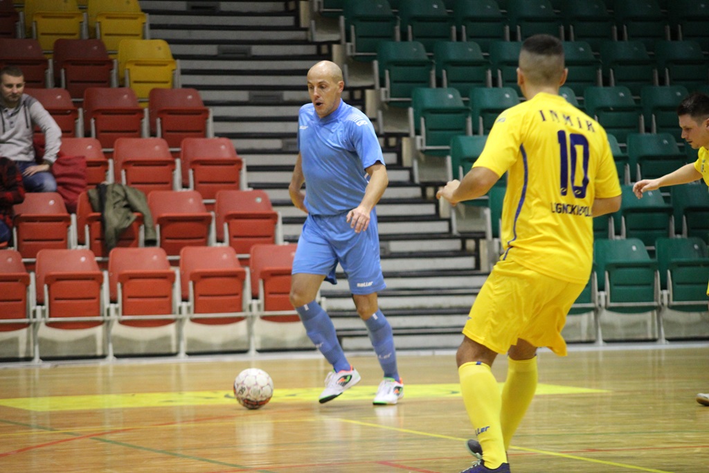 1. LLH: Wysoka wygrana mistrza. Wietrzak Team liderem
