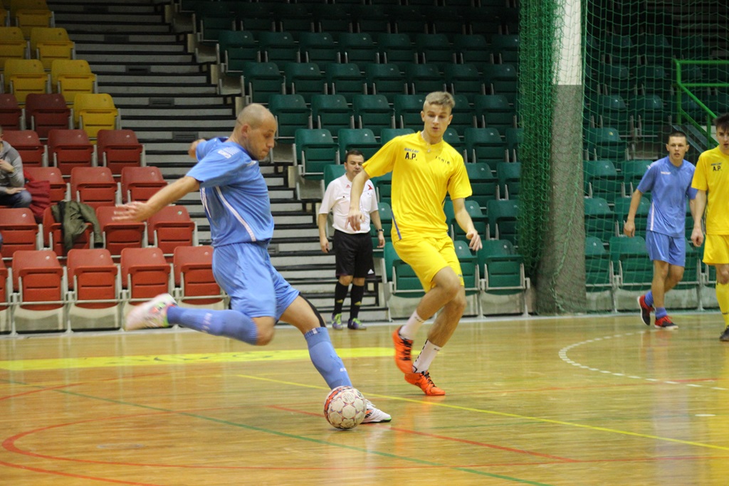 1. LLH: Wysoka wygrana mistrza. Wietrzak Team liderem
