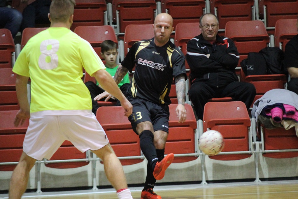 1. LLH: Wysoka wygrana mistrza. Wietrzak Team liderem