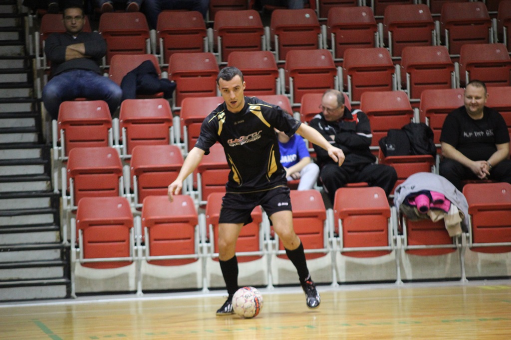 1. LLH: Wysoka wygrana mistrza. Wietrzak Team liderem