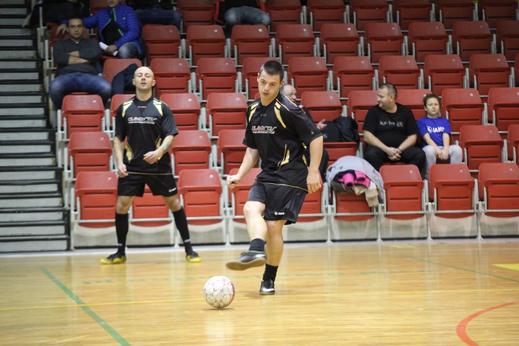 1. LLH: Wysoka wygrana mistrza. Wietrzak Team liderem