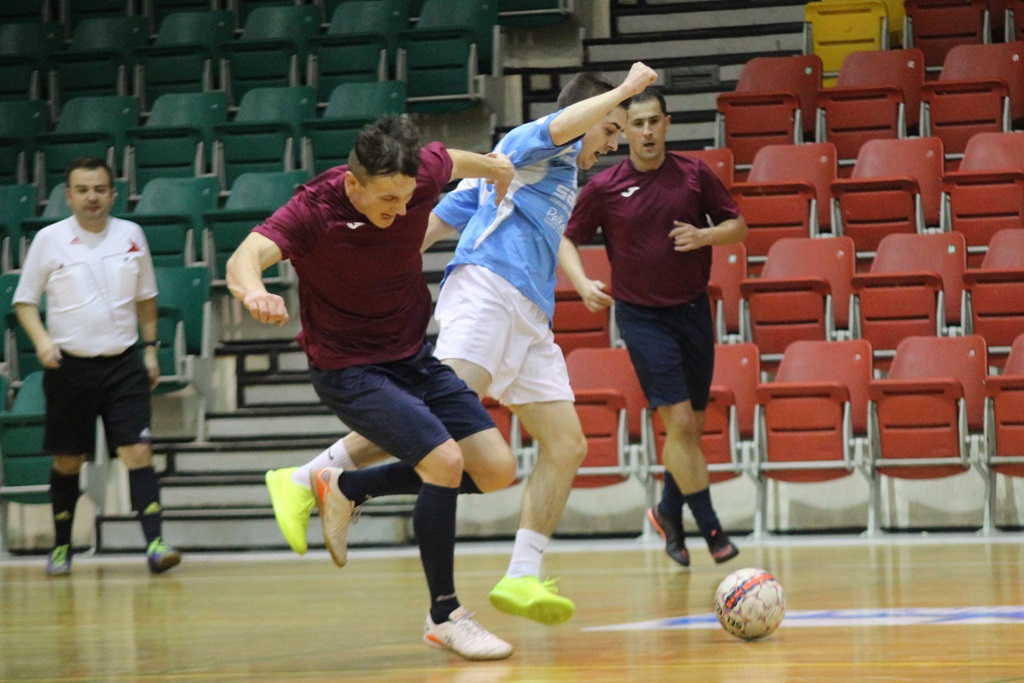 1. LLH: Wysoka wygrana mistrza. Wietrzak Team liderem
