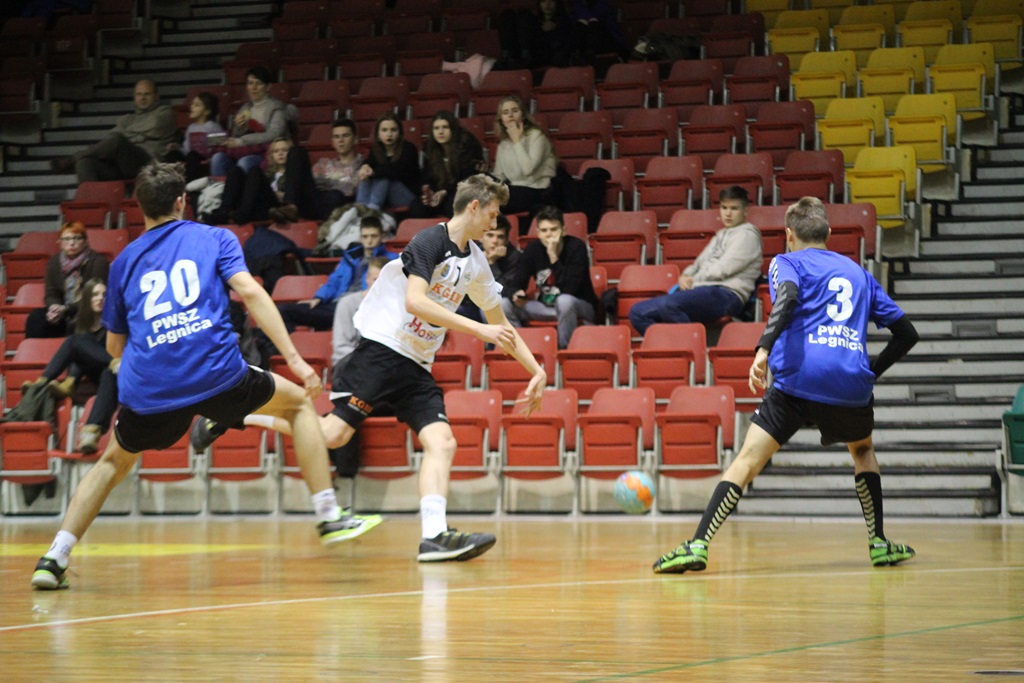 Juniorskie derby szczypiornistów dla Siódemki Miedź Legnica