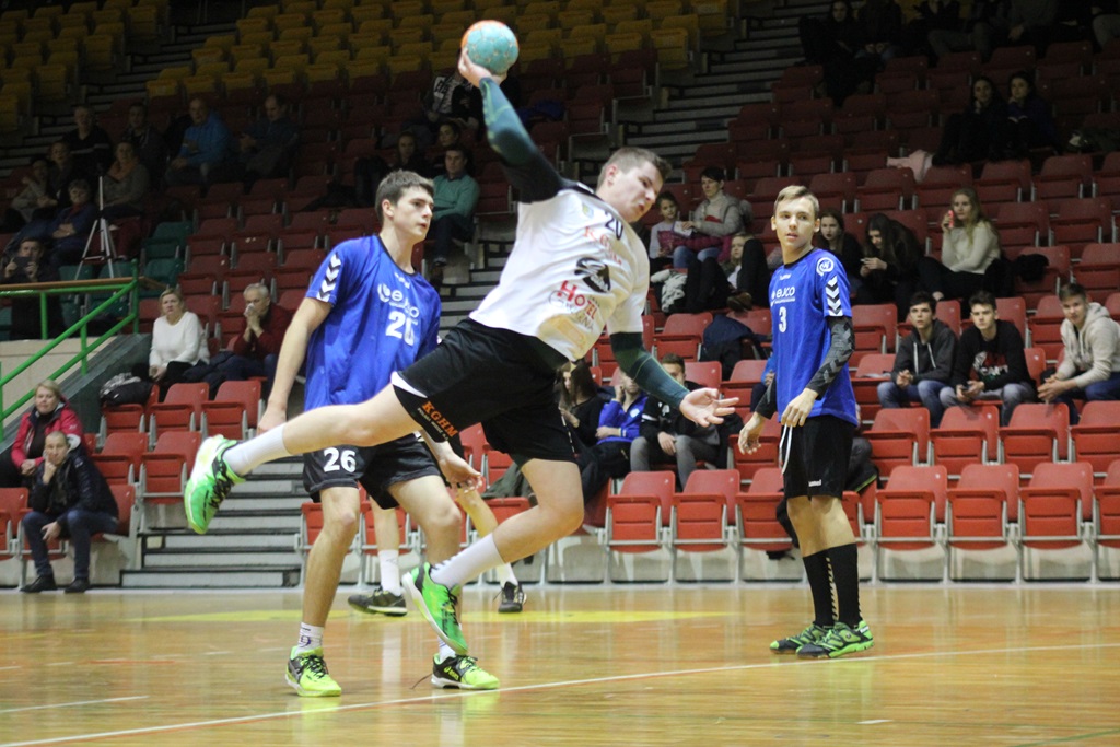 Juniorskie derby szczypiornistów dla Siódemki Miedź Legnica