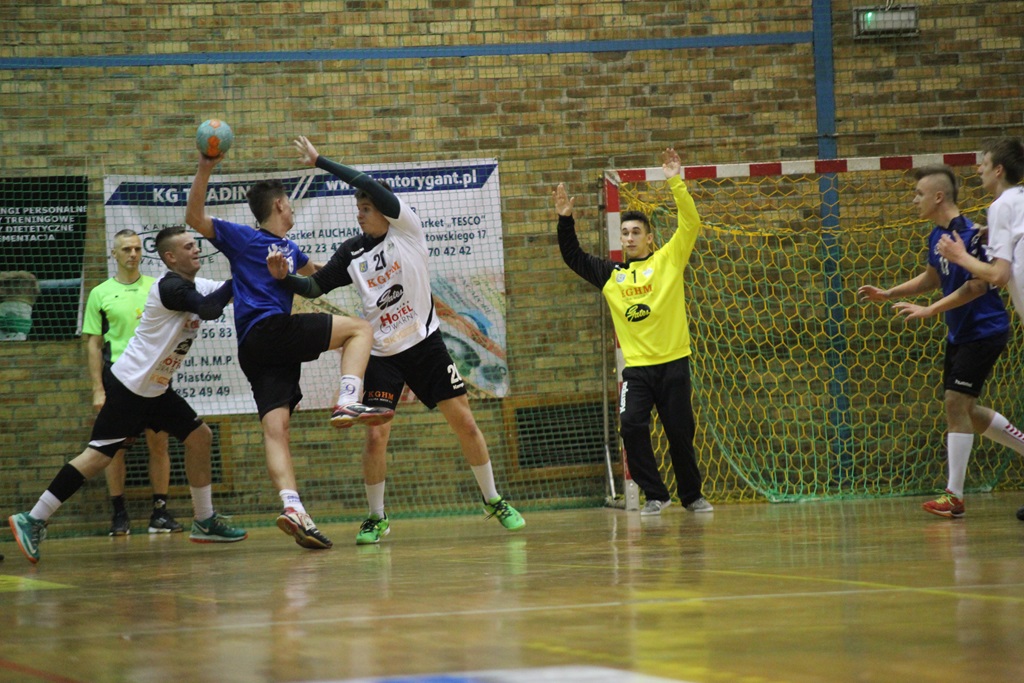 Juniorskie derby szczypiornistów dla Siódemki Miedź Legnica