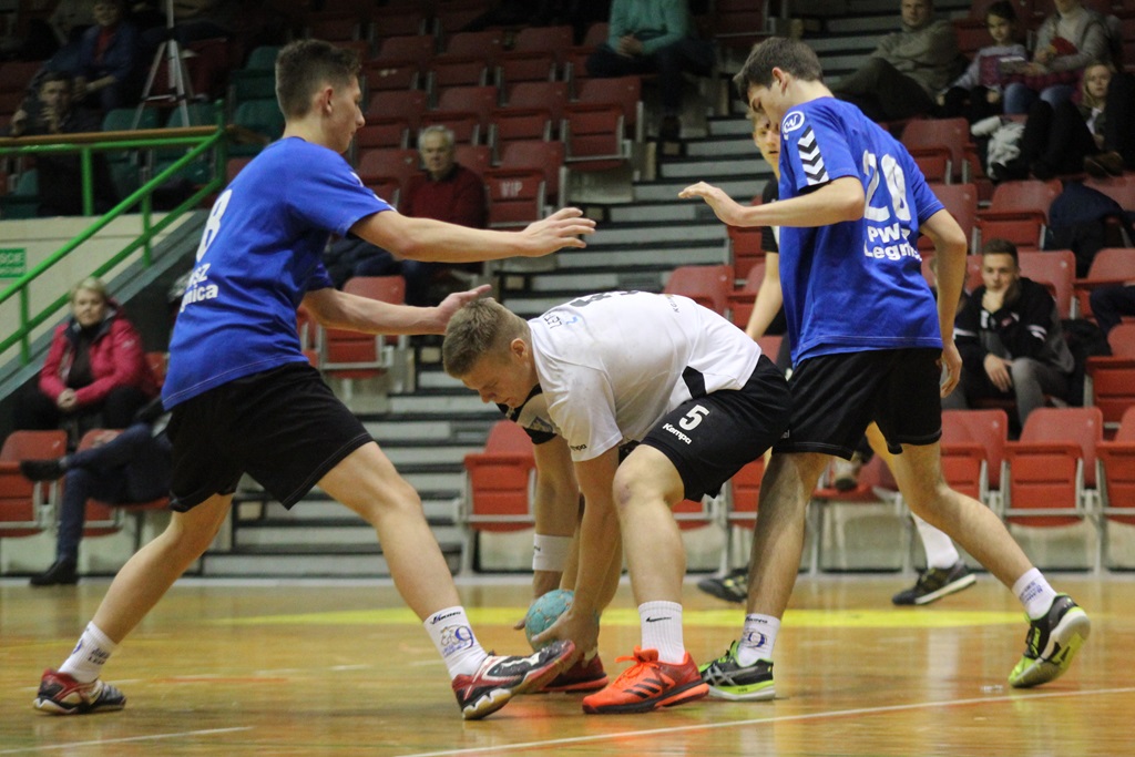 Juniorskie derby szczypiornistów dla Siódemki Miedź Legnica