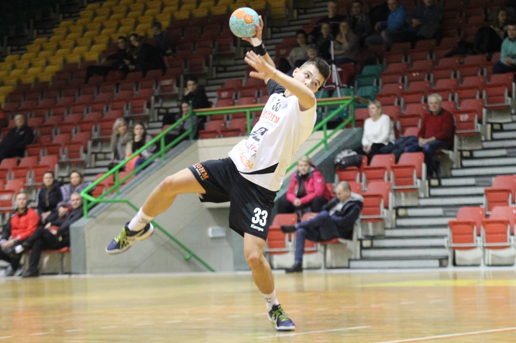 Juniorskie derby szczypiornistów dla Siódemki Miedź Legnica