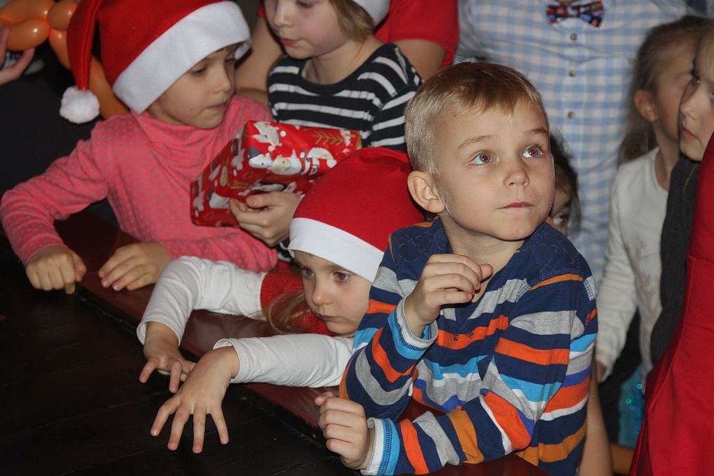 W MCK odbyła się zabawa mikołajkowa dla małych legniczan