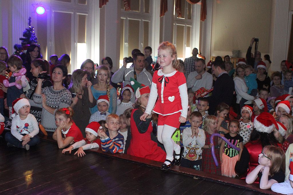 W MCK odbyła się zabawa mikołajkowa dla małych legniczan