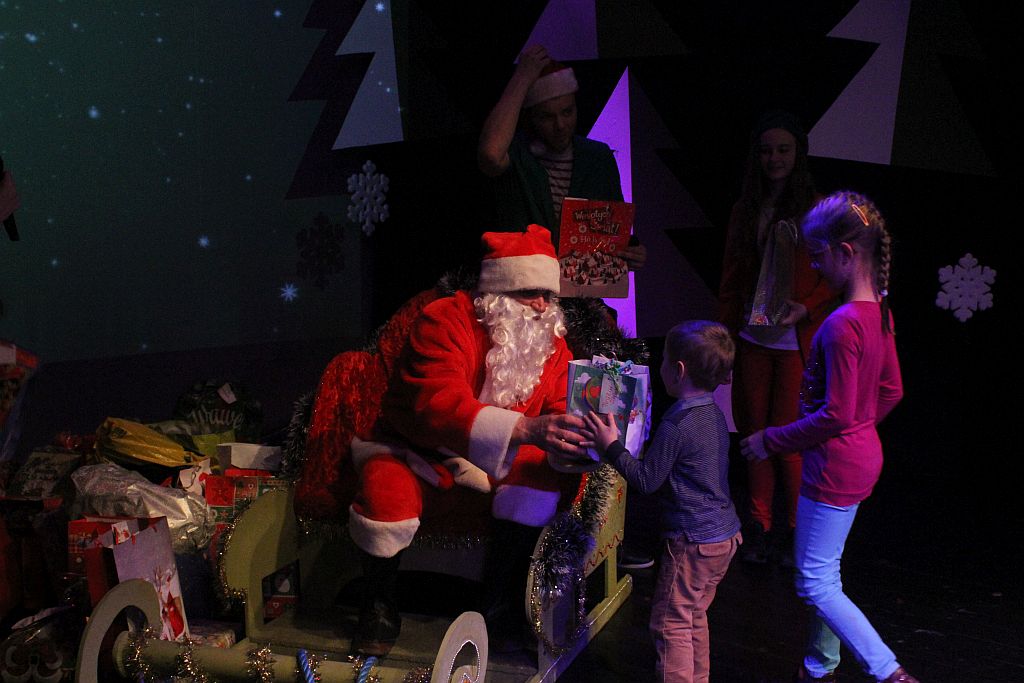 W MCK odbyła się zabawa mikołajkowa dla małych legniczan