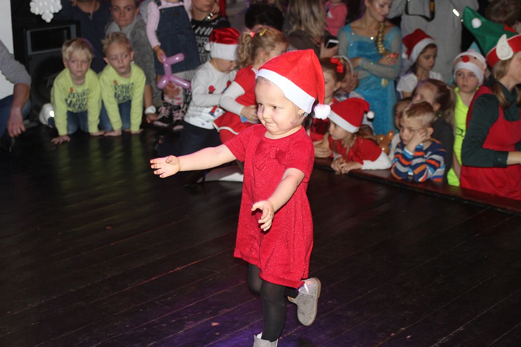 W MCK odbyła się zabawa mikołajkowa dla małych legniczan