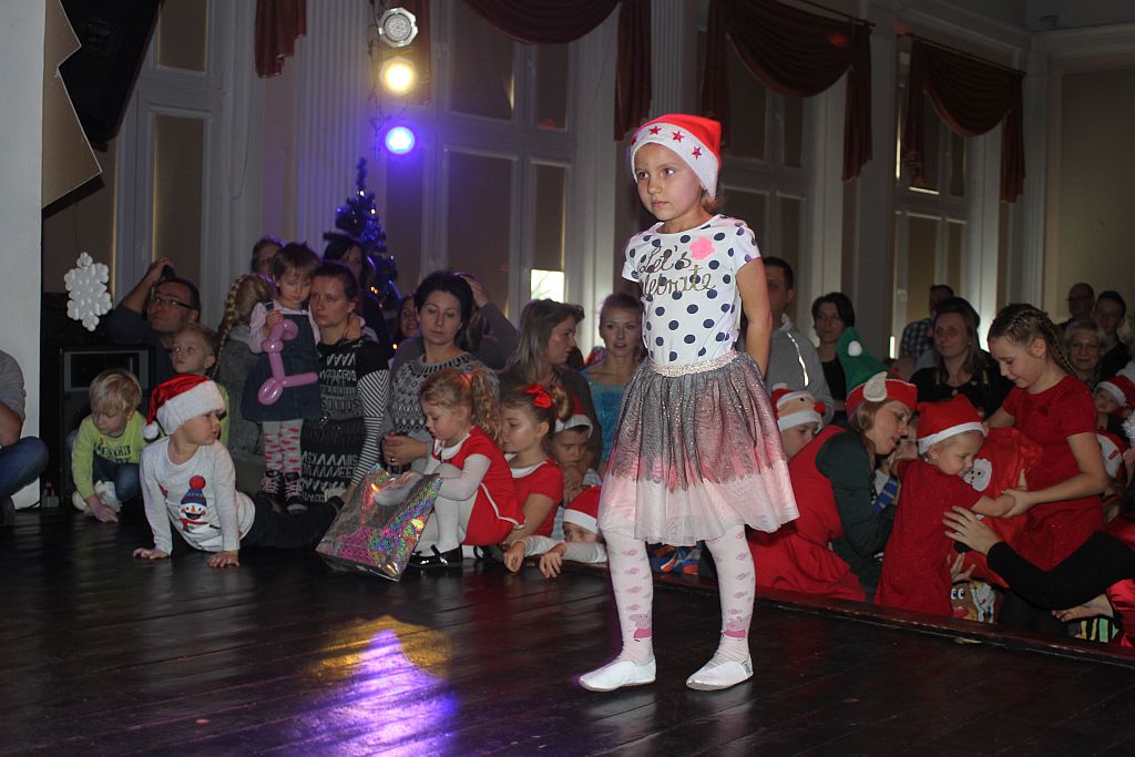 W MCK odbyła się zabawa mikołajkowa dla małych legniczan