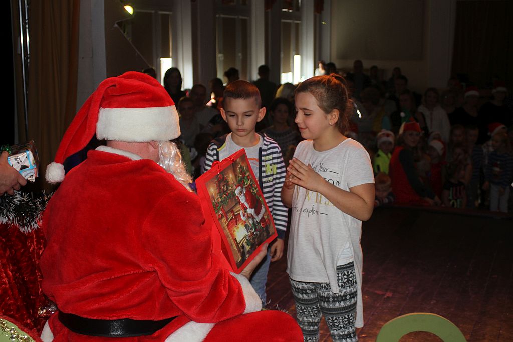 W MCK odbyła się zabawa mikołajkowa dla małych legniczan