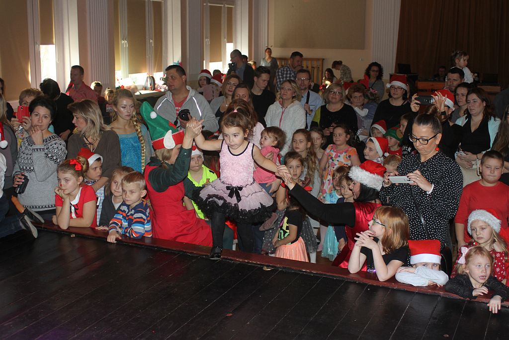 W MCK odbyła się zabawa mikołajkowa dla małych legniczan