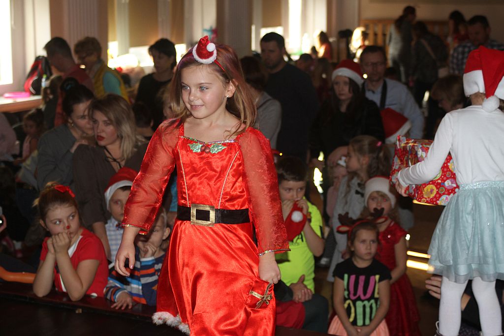 W MCK odbyła się zabawa mikołajkowa dla małych legniczan