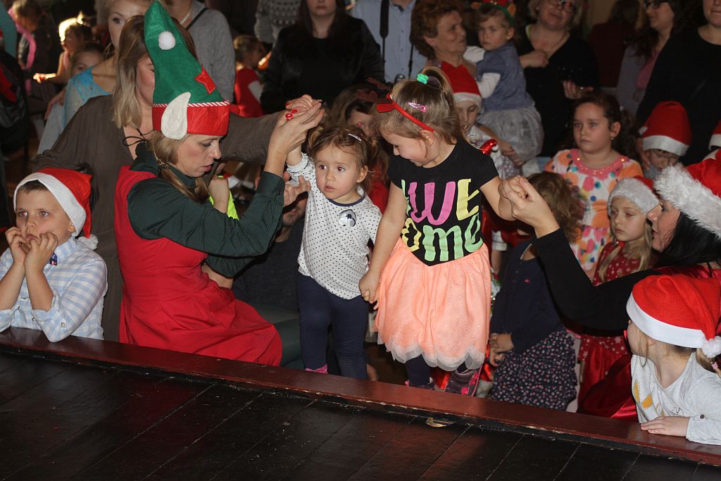 W MCK odbyła się zabawa mikołajkowa dla małych legniczan