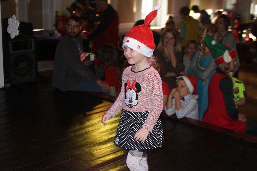 W MCK odbyła się zabawa mikołajkowa dla małych legniczan