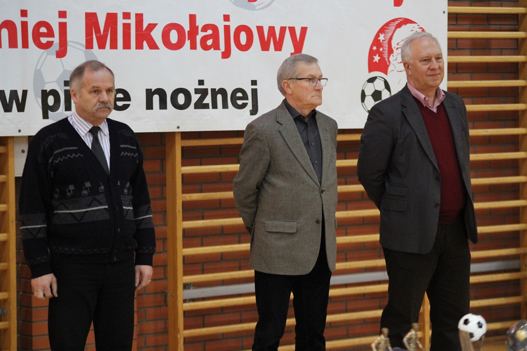 KS Polkowice najlepszy w halowym turnieju Mikołajkowym