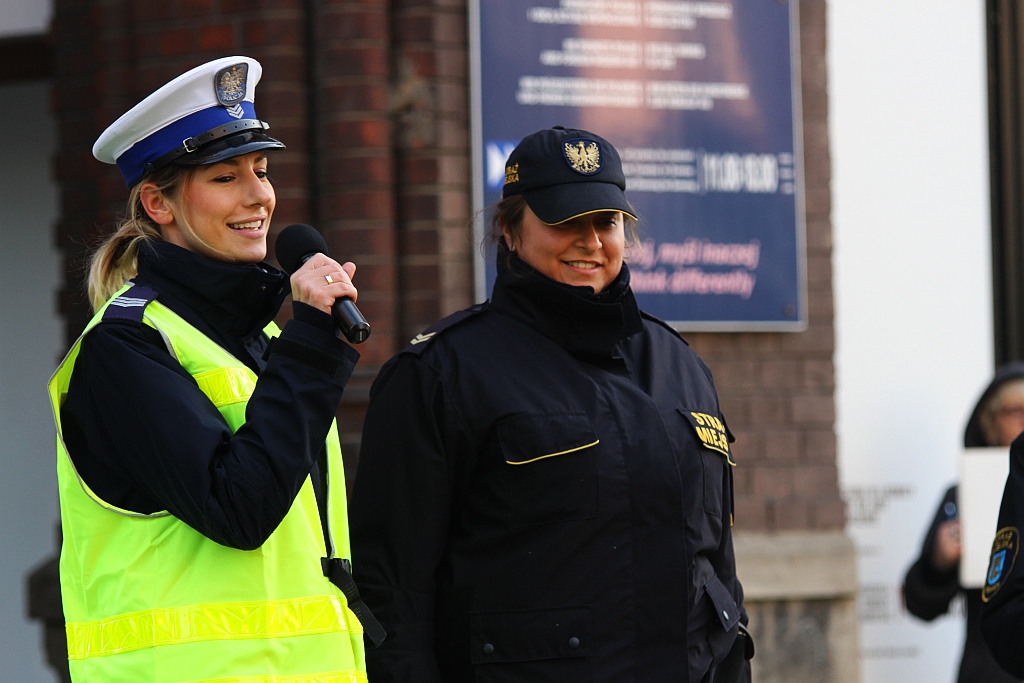 Legnickie przedszkolaki otrzymały kamizelki odblaskowe