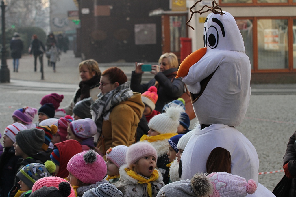 Legnickie przedszkolaki otrzymały kamizelki odblaskowe