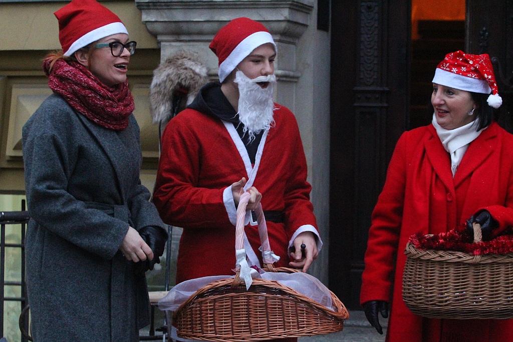 Święty Mikołaj w I Liceum i Gimnazjum TWP w Legnicy