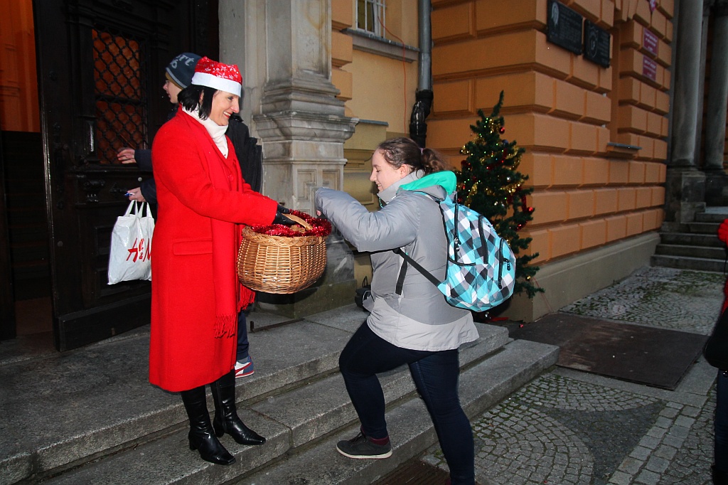 Święty Mikołaj w I Liceum i Gimnazjum TWP w Legnicy