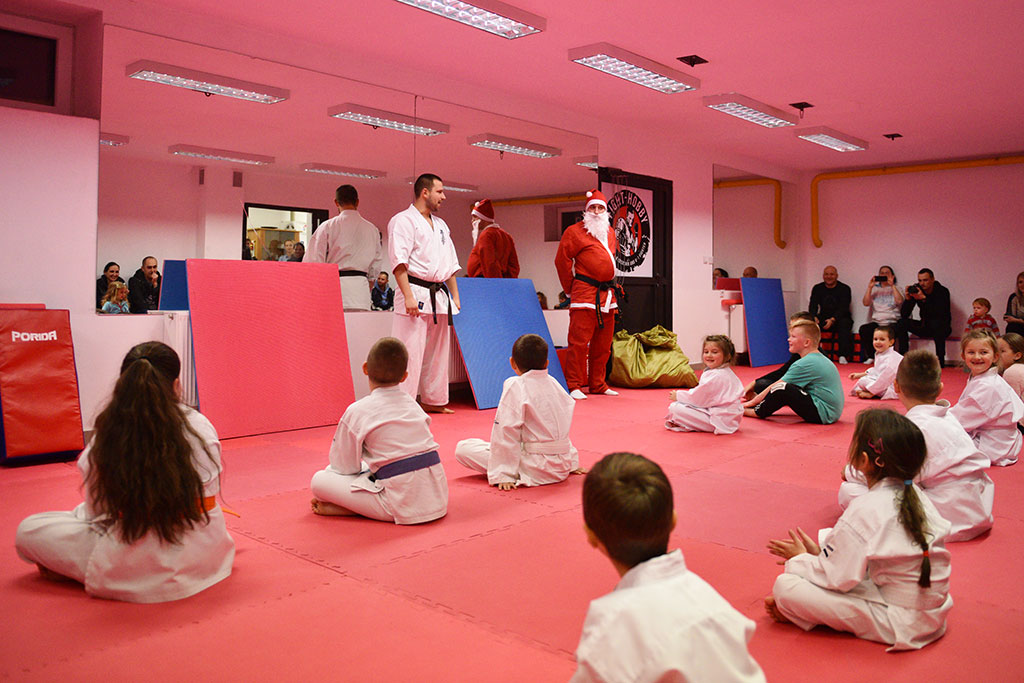 Mikołaj odwiedził najmłodszych wychowanków Biszczaka