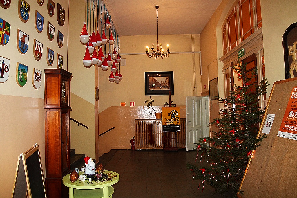 Święty Mikołaj w I Liceum i Gimnazjum TWP w Legnicy