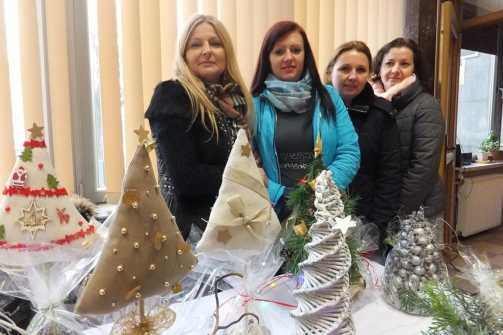Kiermasz dekoracji świątecznych odbywa się w starostwie