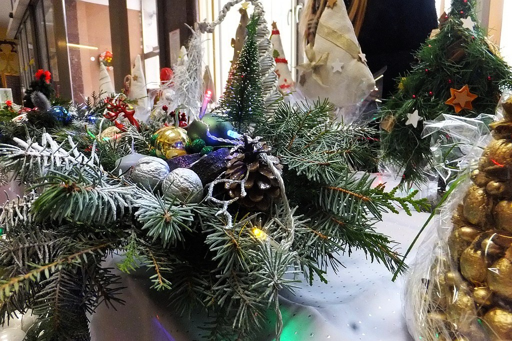 Kiermasz dekoracji świątecznych odbywa się w starostwie
