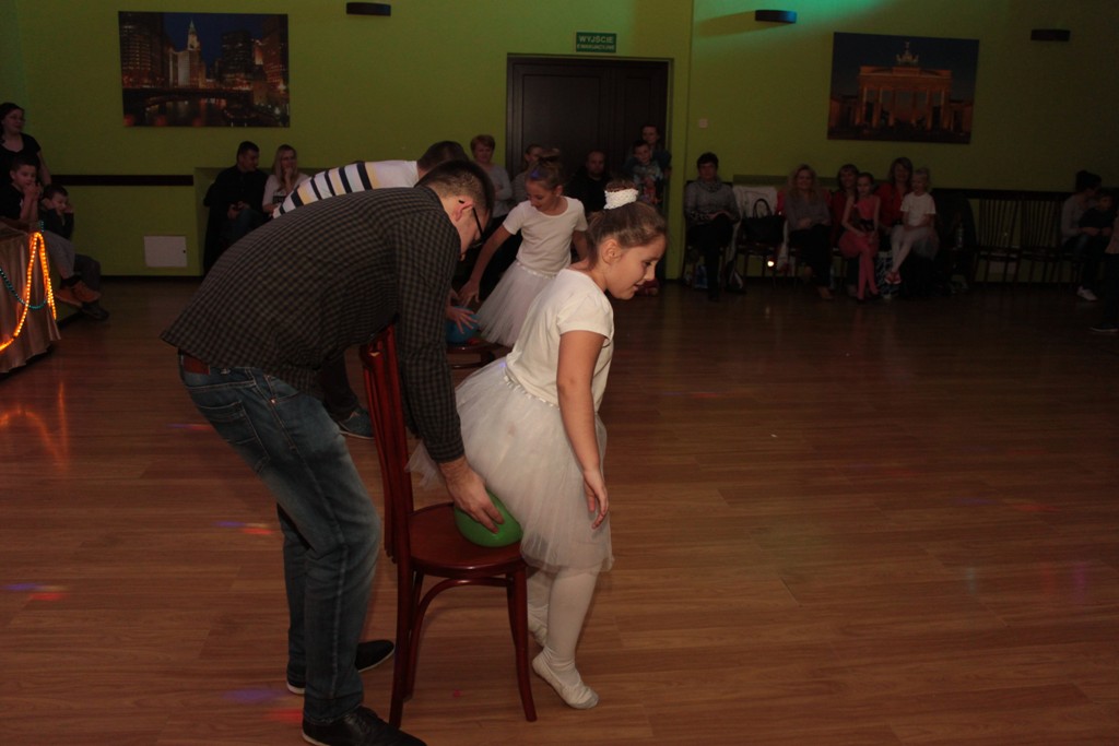Dzieci z Kunic otrzymały prezenty od Świętego Mikołaja