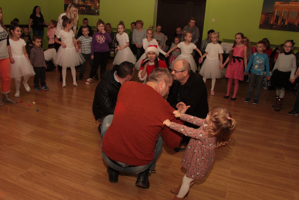 Dzieci z Kunic otrzymały prezenty od Świętego Mikołaja