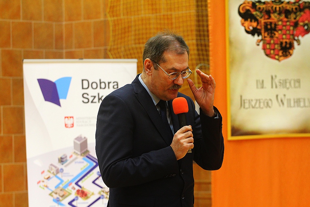 Kurator spotkał się z rodzicami i nauczycielami w Gimnazjum nr 5