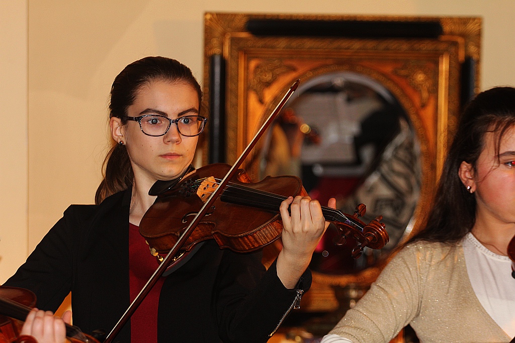 Doroczna aukcja charytatywna „Zostań naszym Mikołajem”