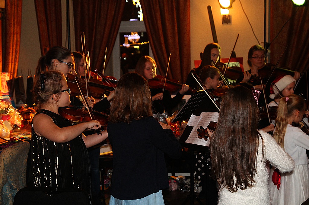 Doroczna aukcja charytatywna „Zostań naszym Mikołajem”