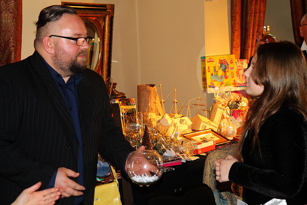 Doroczna aukcja charytatywna „Zostań naszym Mikołajem”