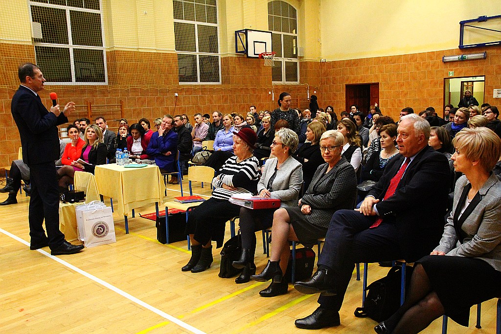 Kurator spotkał się z rodzicami i nauczycielami w Gimnazjum nr 5