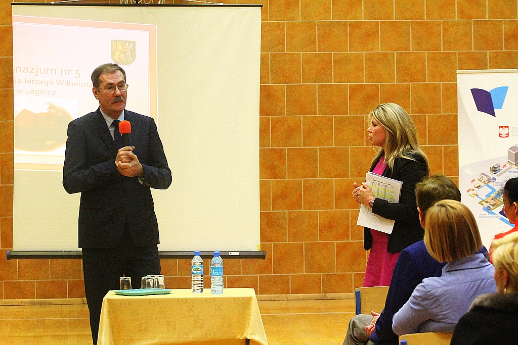 Kurator spotkał się z rodzicami i nauczycielami w Gimnazjum nr 5