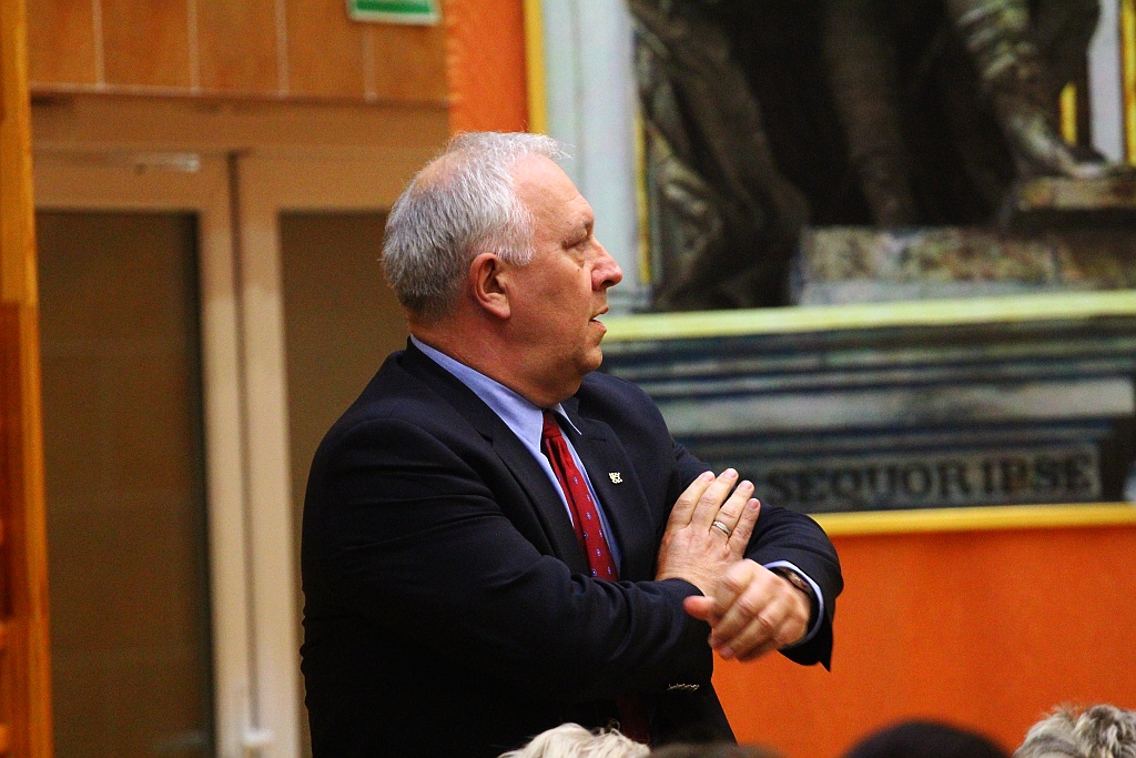 Kurator spotkał się z rodzicami i nauczycielami w Gimnazjum nr 5