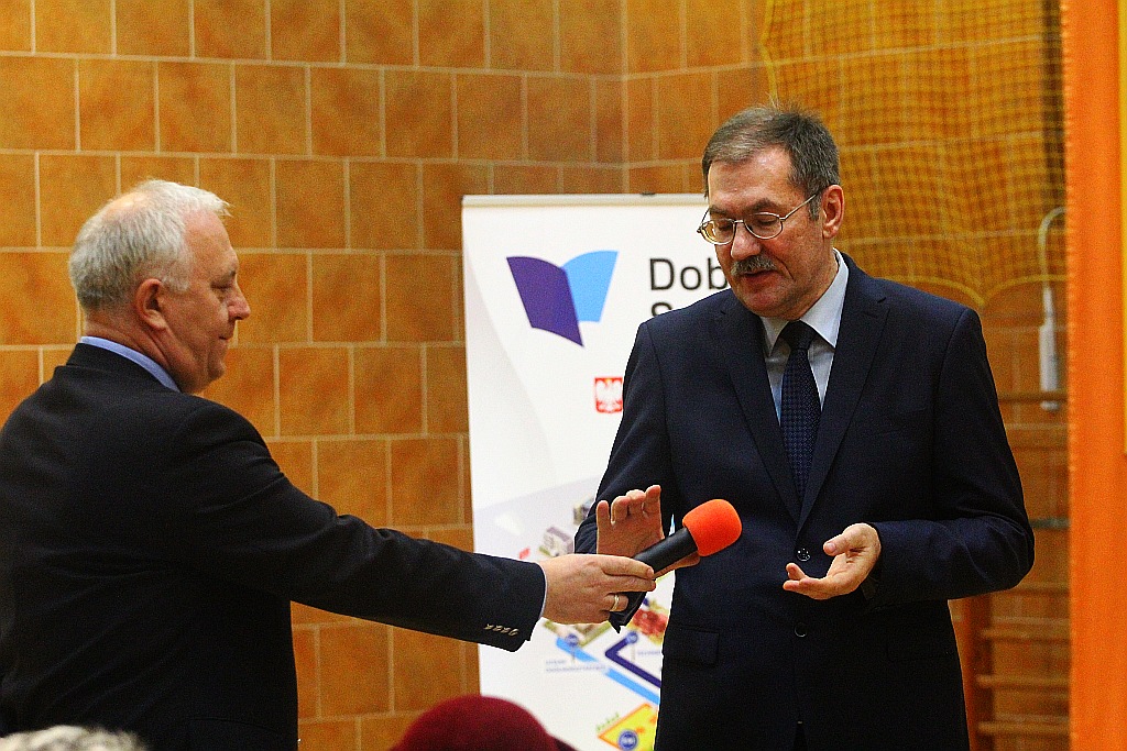 Kurator spotkał się z rodzicami i nauczycielami w Gimnazjum nr 5