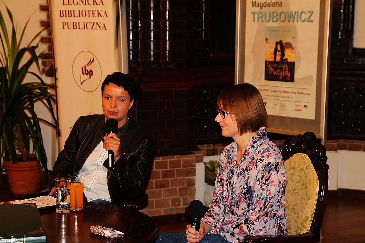 Magdalena Trubowicz gościła w legnickiej bibliotece