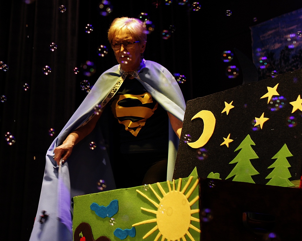 W Siedliskach odbyła się premiera bajki „Babcia wie najlepiej”