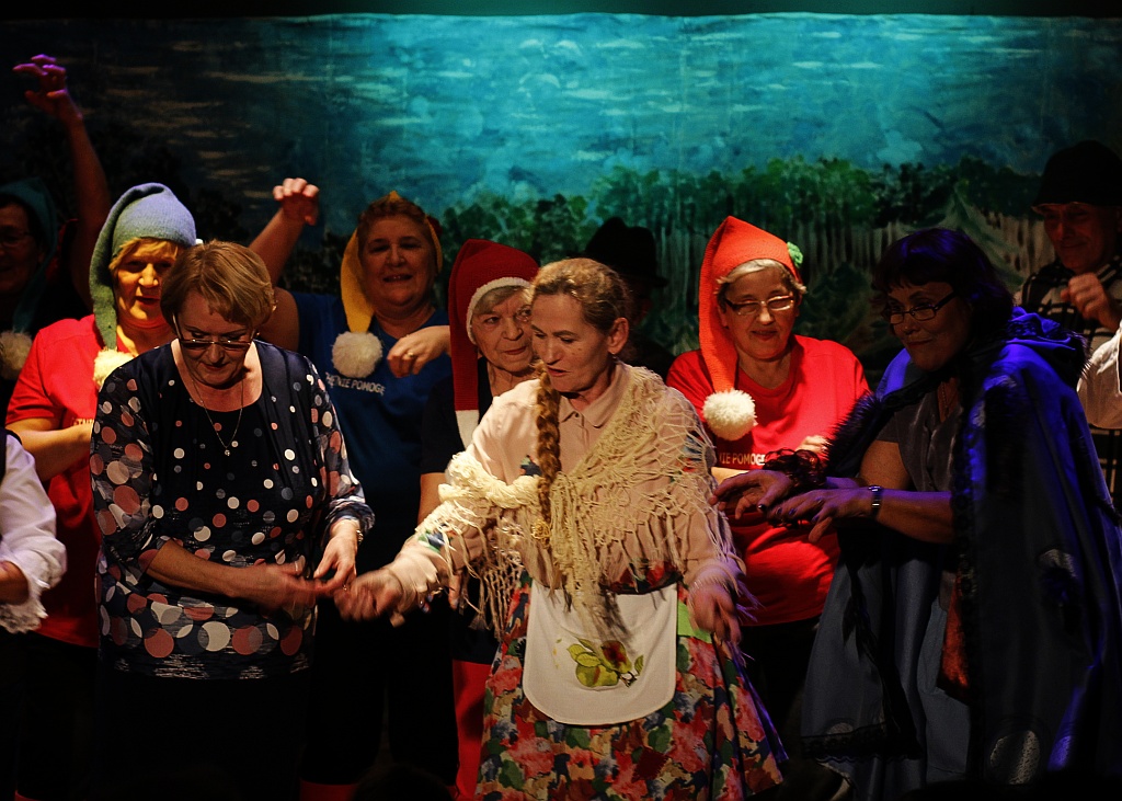 W Siedliskach odbyła się premiera bajki „Babcia wie najlepiej”