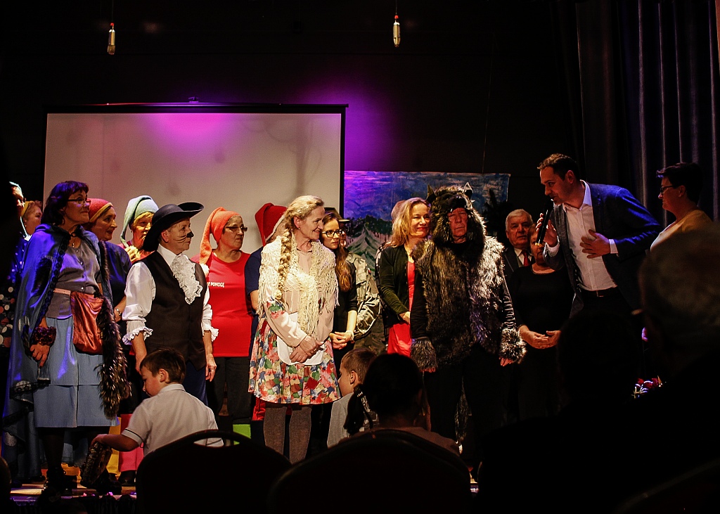 W Siedliskach odbyła się premiera bajki „Babcia wie najlepiej”