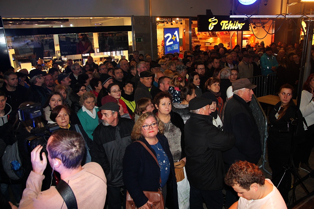 Tłumy legniczan zjawiły się na promocji kalendarza miejskiego