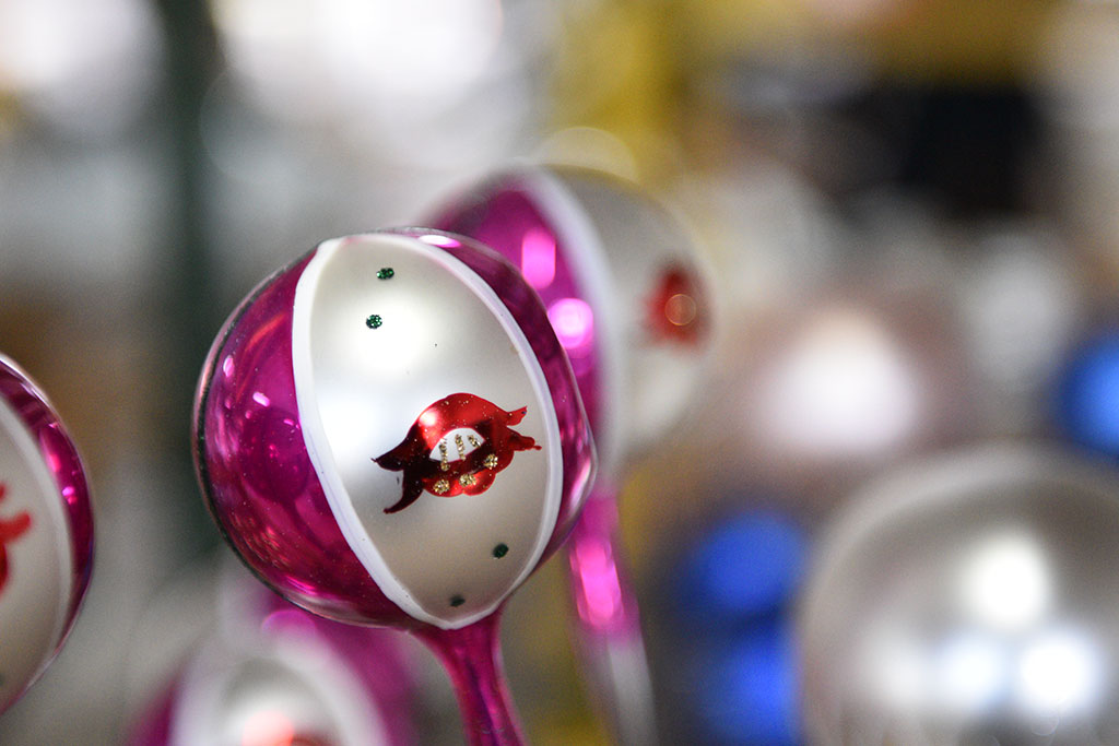 Świąteczny czar zaklęty w bombkach. Zobaczcie jak powstają